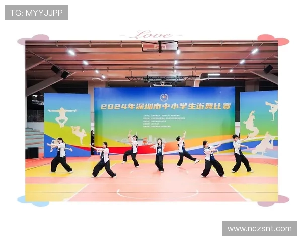 深圳城市马拉松街舞队精彩配合展现团队精神与活力